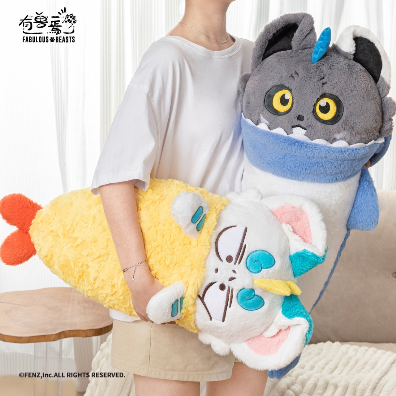 FABULOUS BEASTS Shark&Tempura Pillow
